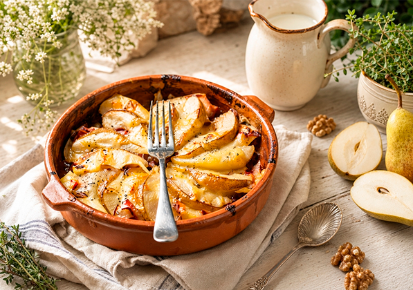 Запеченный картофель с грушей и сыром